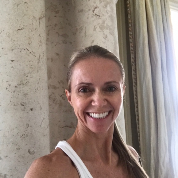 Meet your Posher, Karrie - Picture 1 of 1